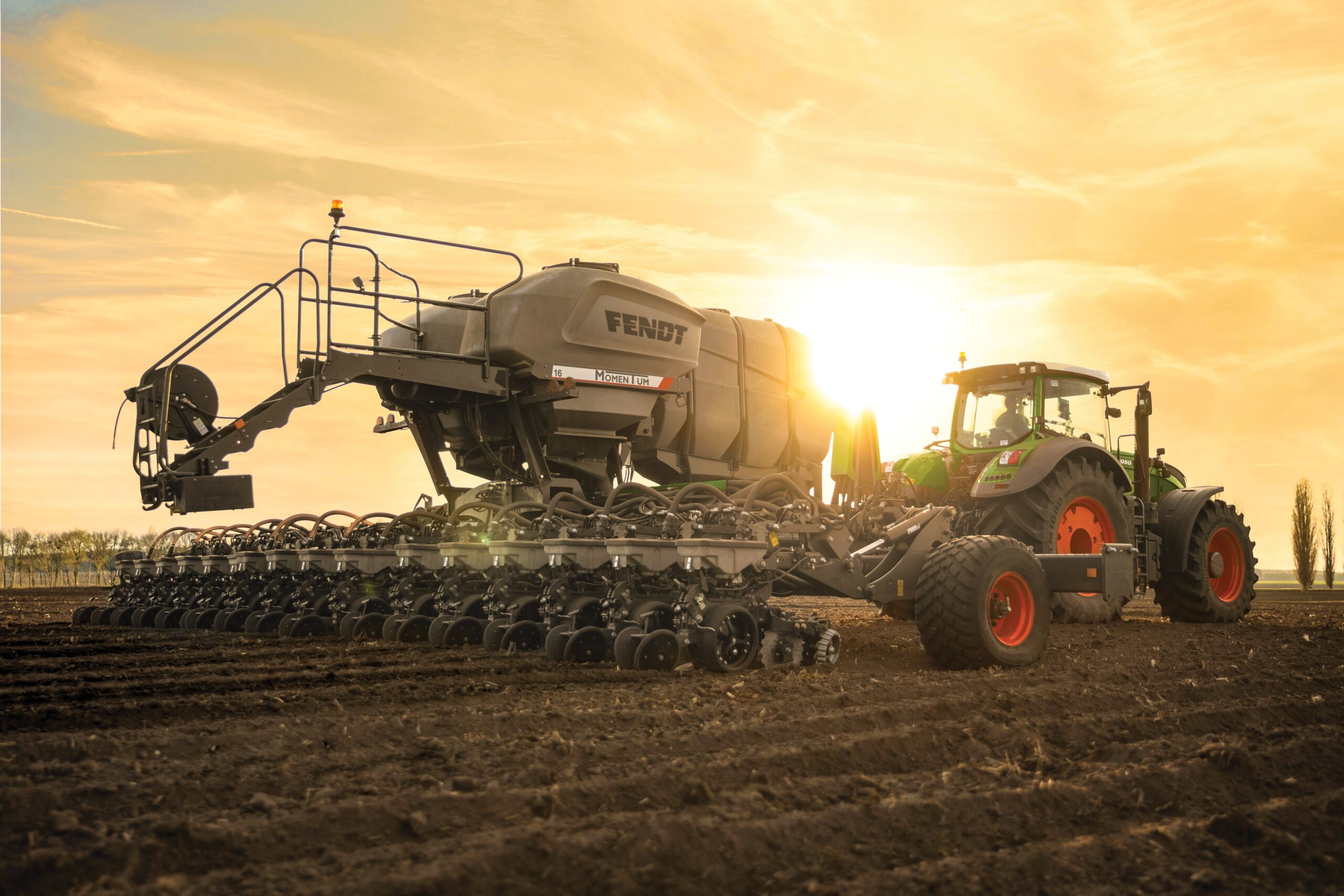 Fendt Momentum planter planting crops in a field.