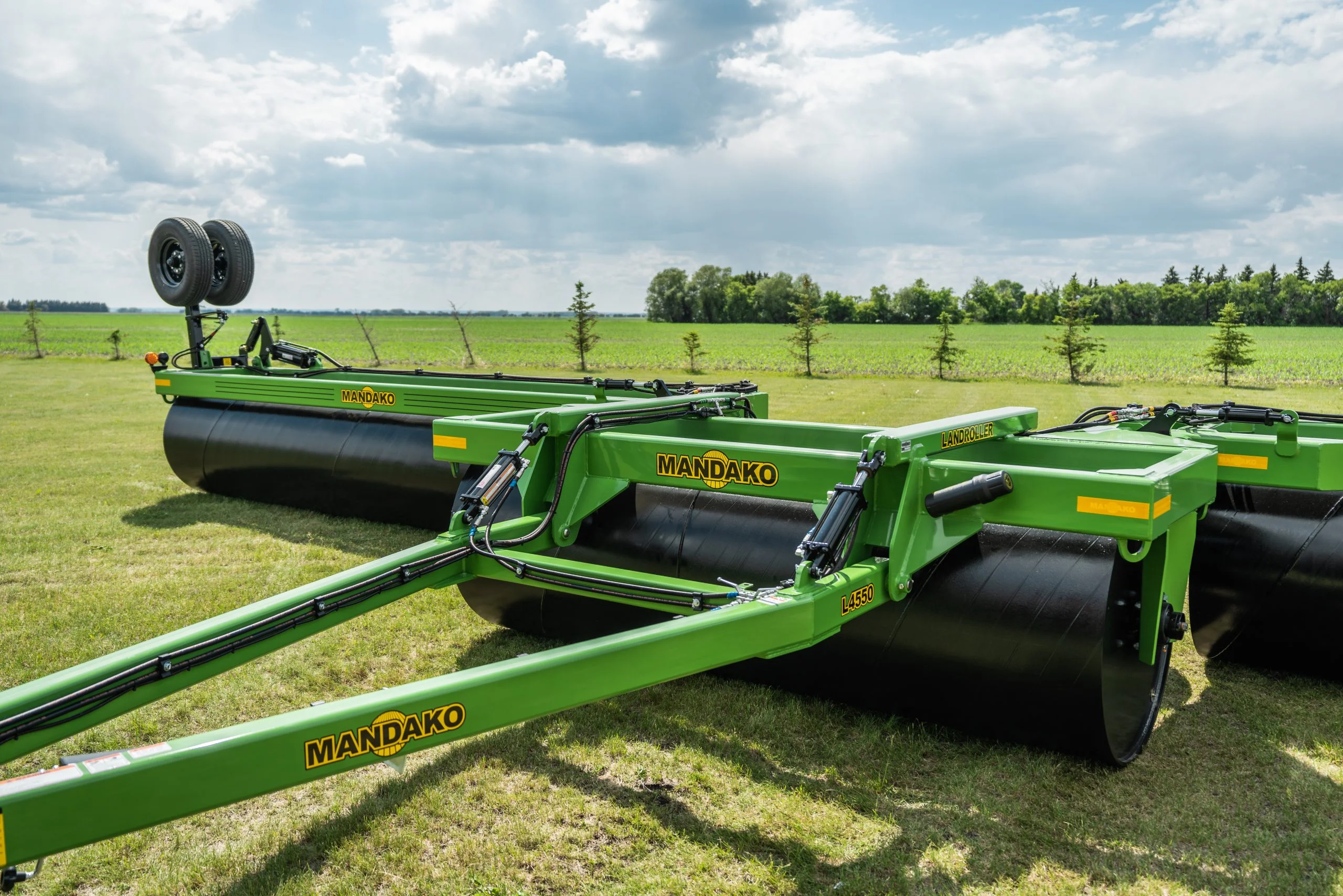 Mandako land roller