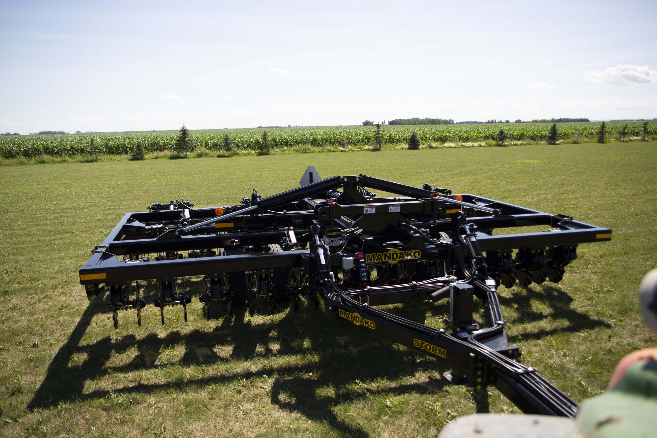 Mandako tillage equipment